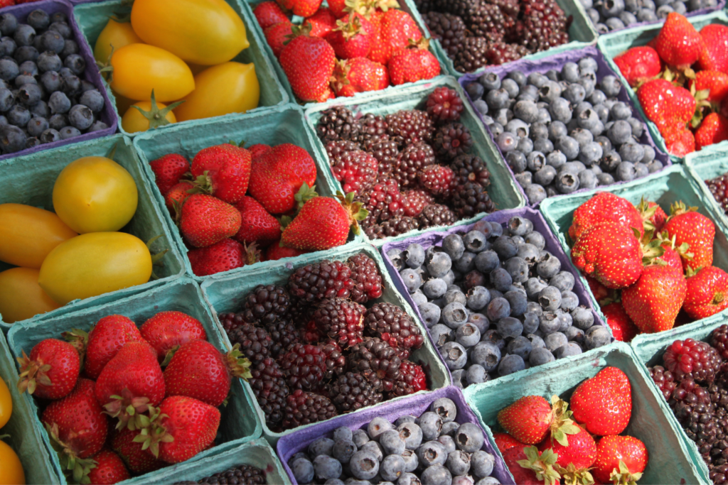 mal-and-joel-real-estate-yakima-wa-farmers-markets-various-berries-for-sale