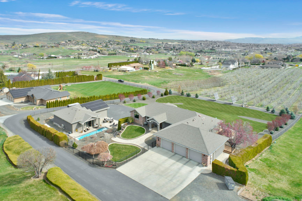 mal-and-joel-real-estate-yakima-wa-first-time-home-buyer-view-of-house-from-above